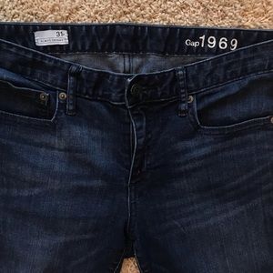Gap Skinny Jeans - Dark Wash - Great condition!